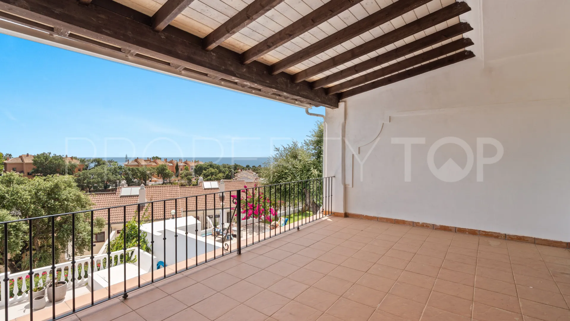Villa for sale in Marbella East
