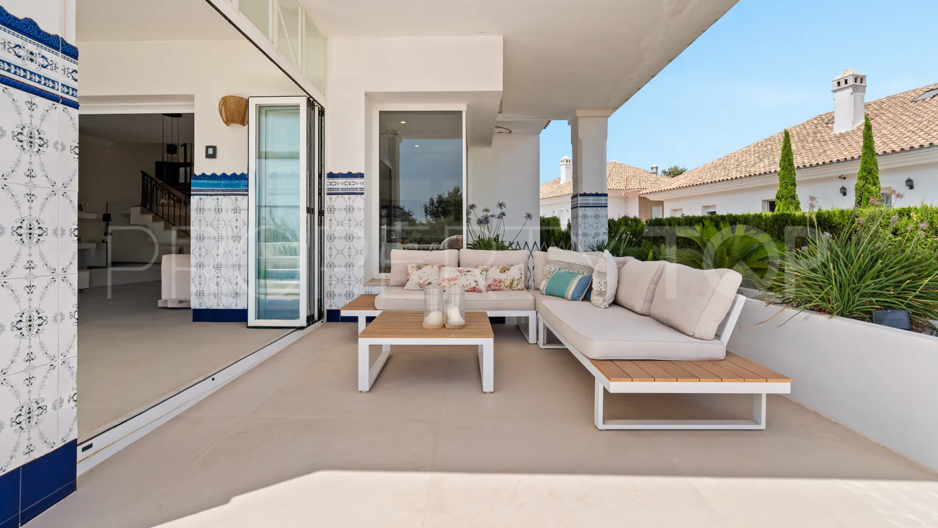 Villa for sale in Marbella East