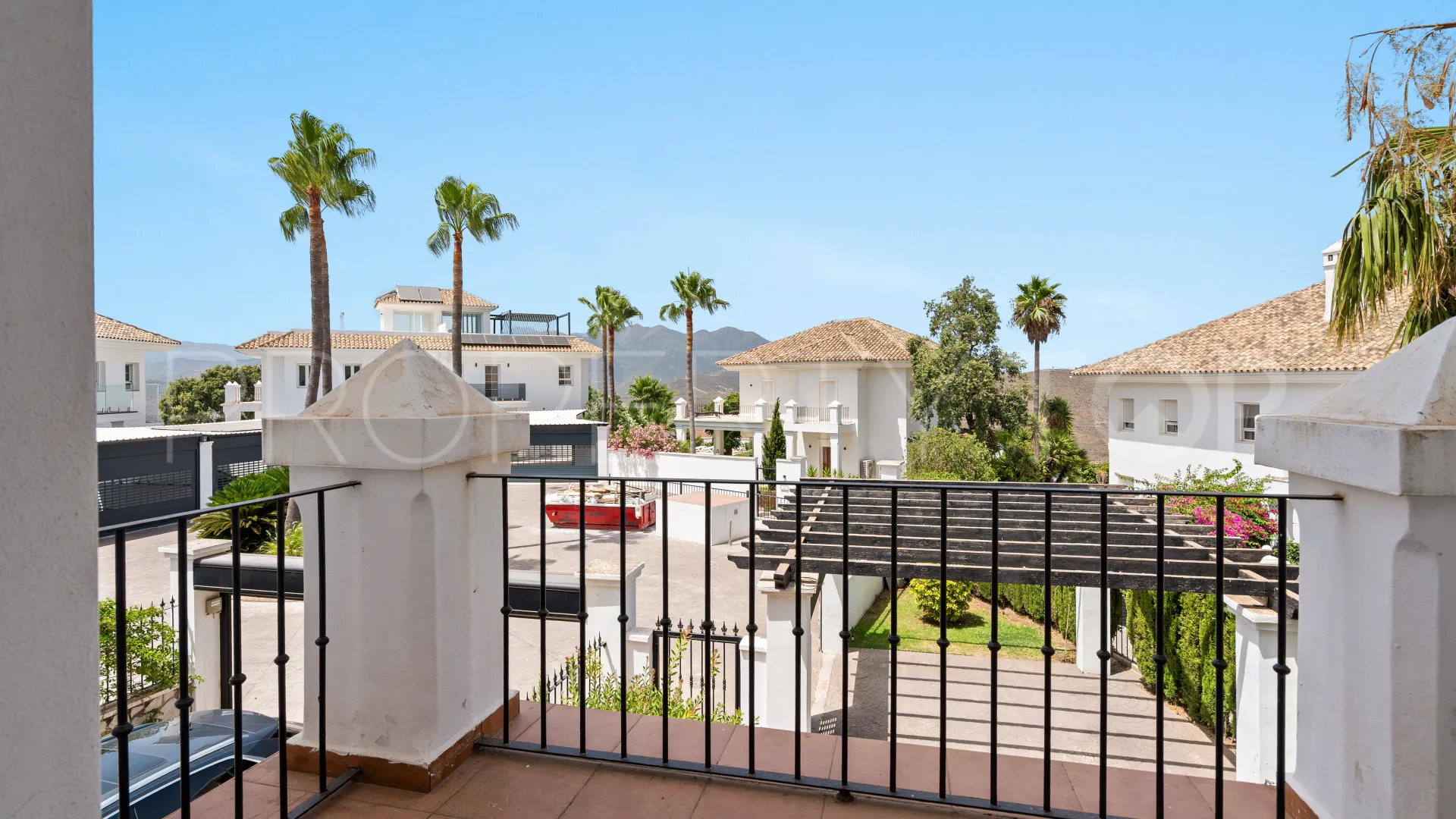 Villa for sale in Marbella East