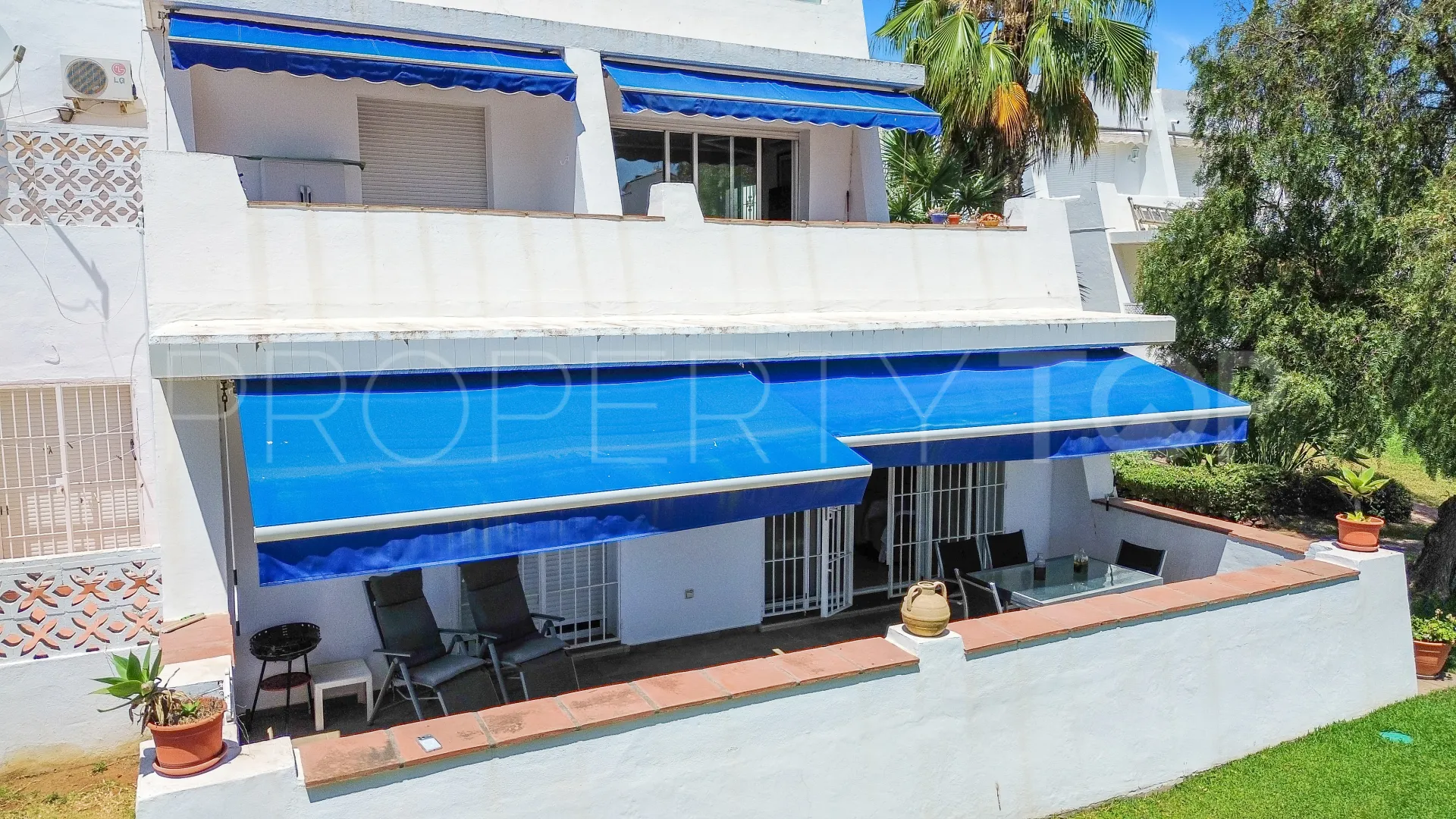 Comprar apartamento con 3 dormitorios en Nueva Andalucia