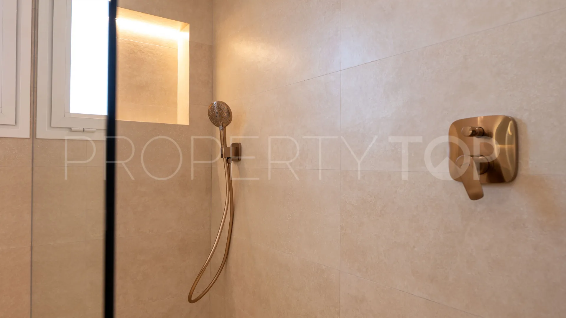 Apartamento en venta en Nueva Andalucia