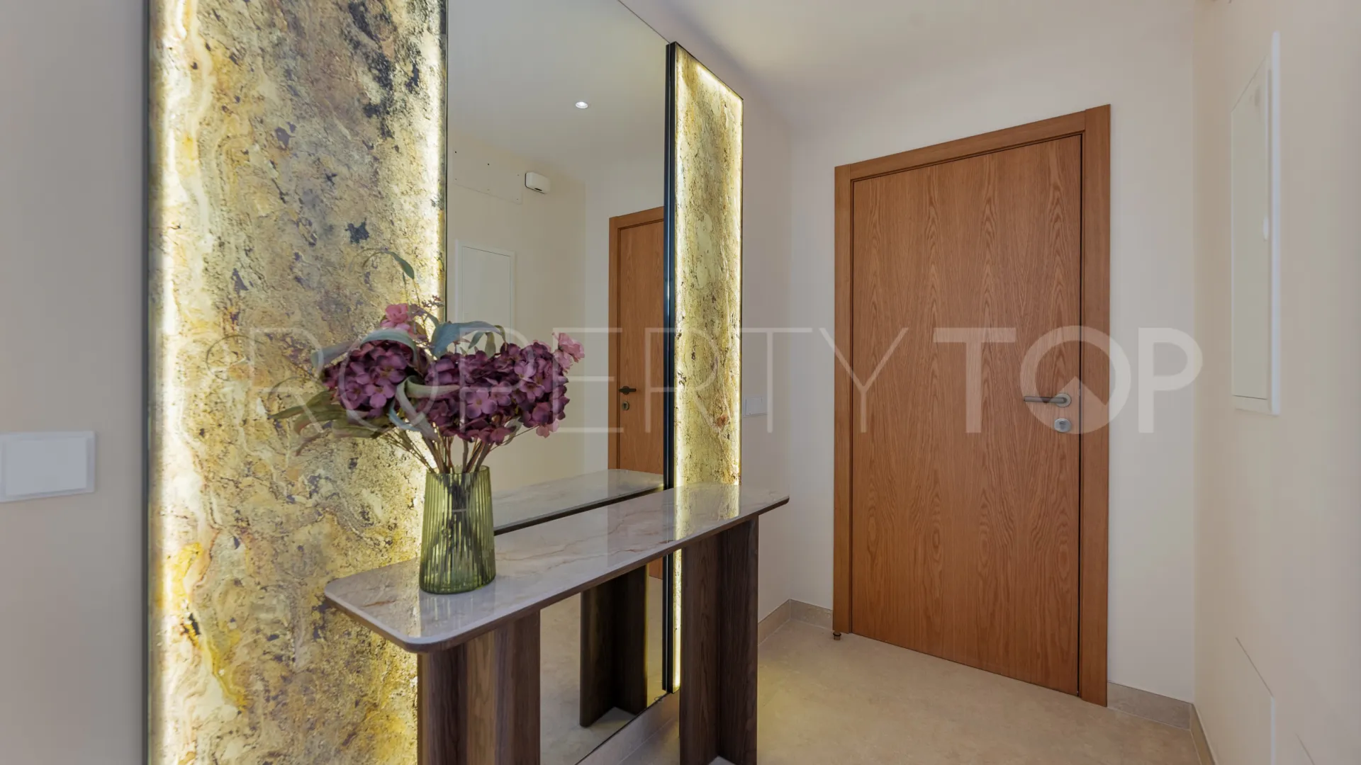Apartamento en venta en Nueva Andalucia