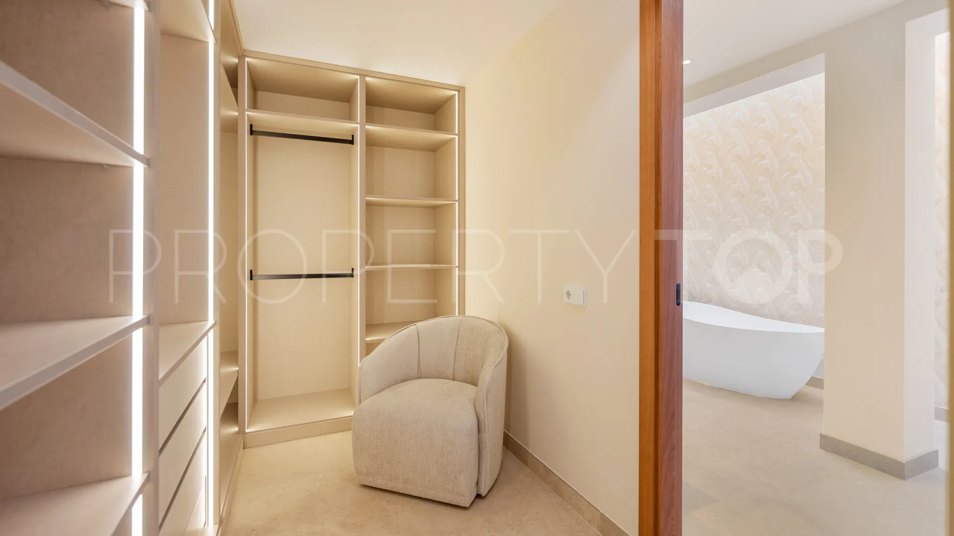 Apartamento en venta en Nueva Andalucia