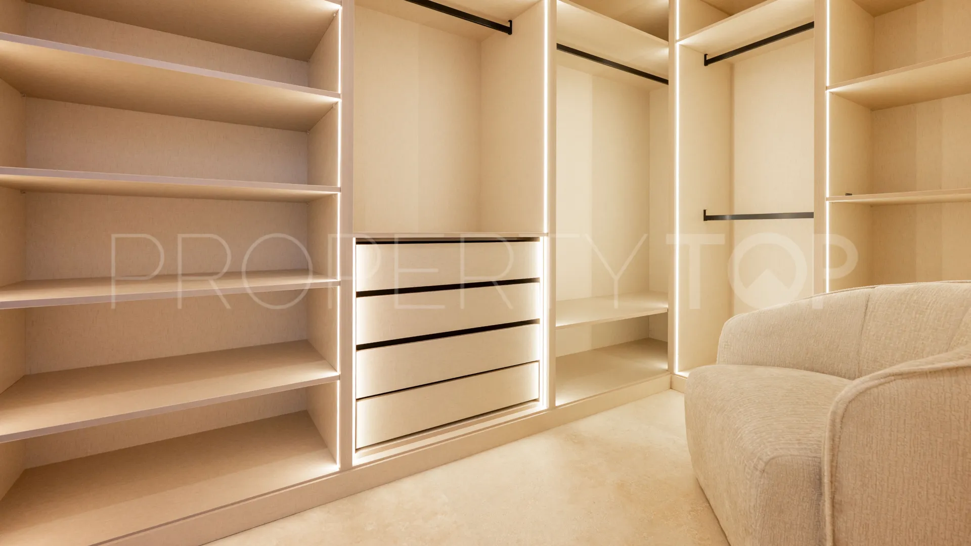 Apartamento en venta en Nueva Andalucia
