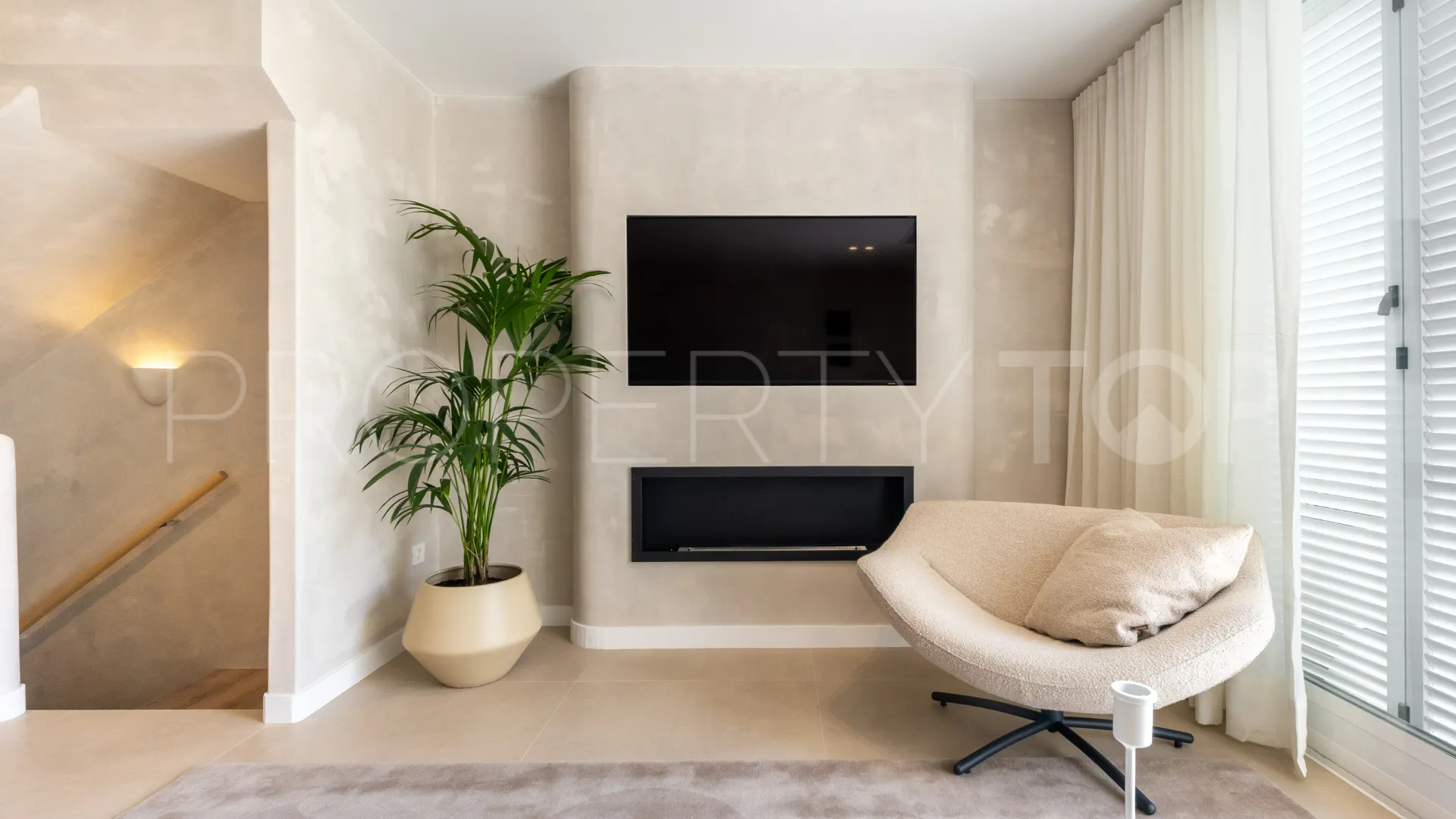 For sale Marbella East town house with 3 bedrooms