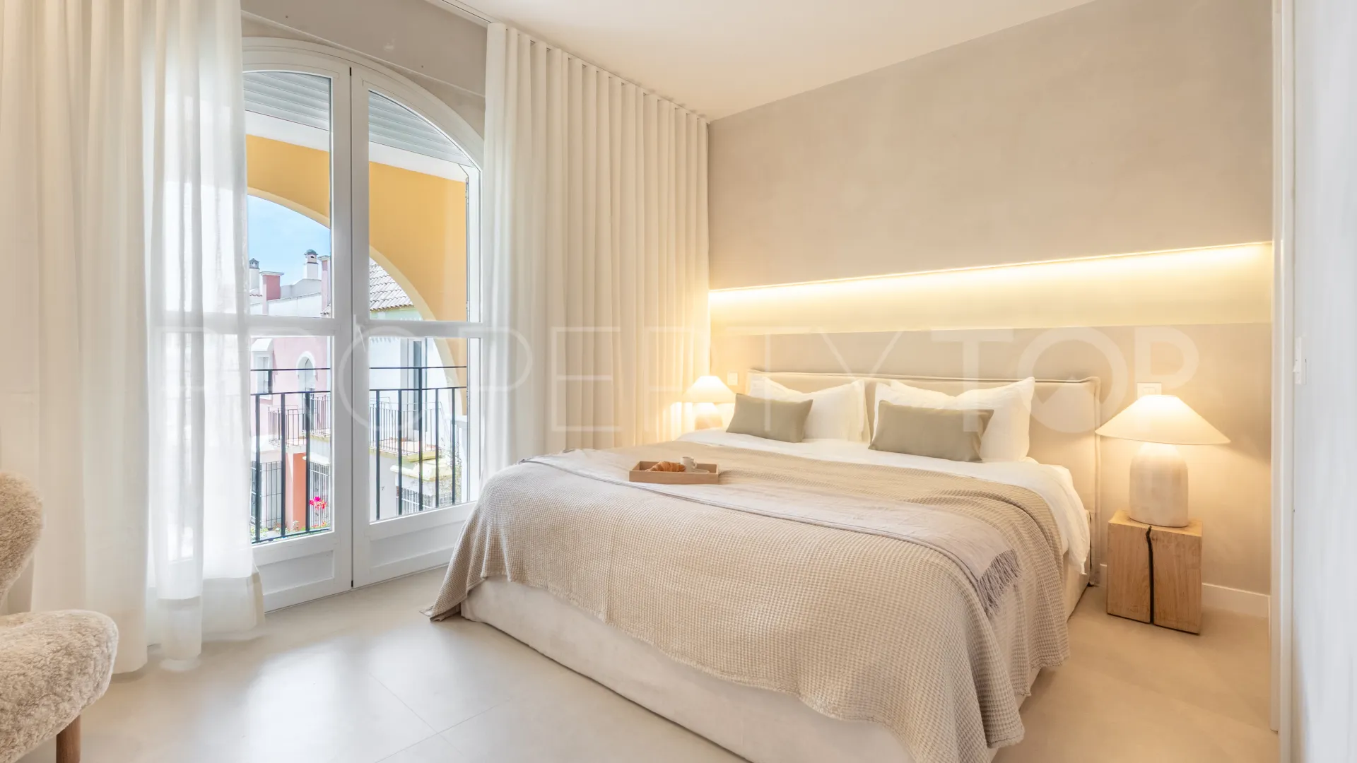 For sale Marbella East town house with 3 bedrooms