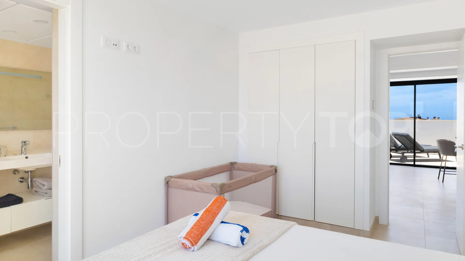 For sale penthouse in Fuengirola
