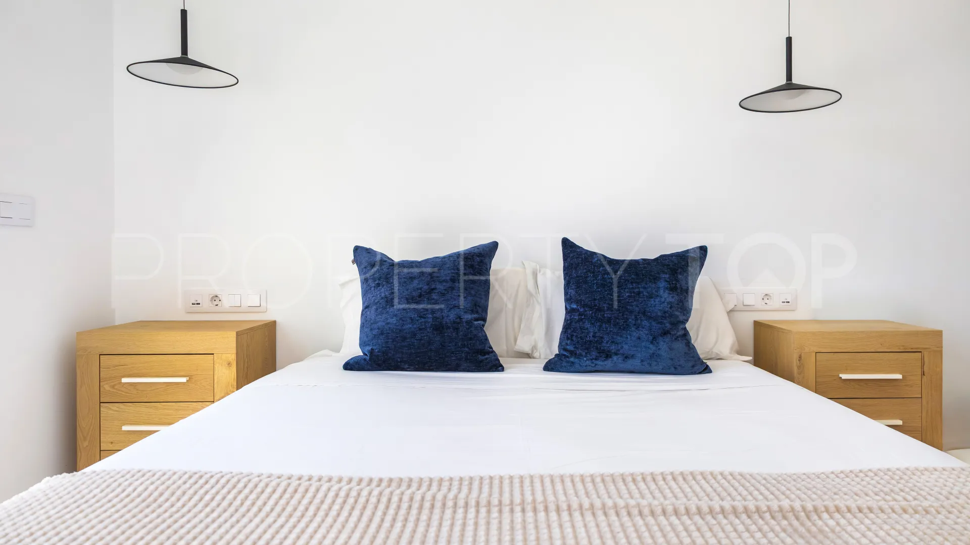 For sale penthouse in Fuengirola