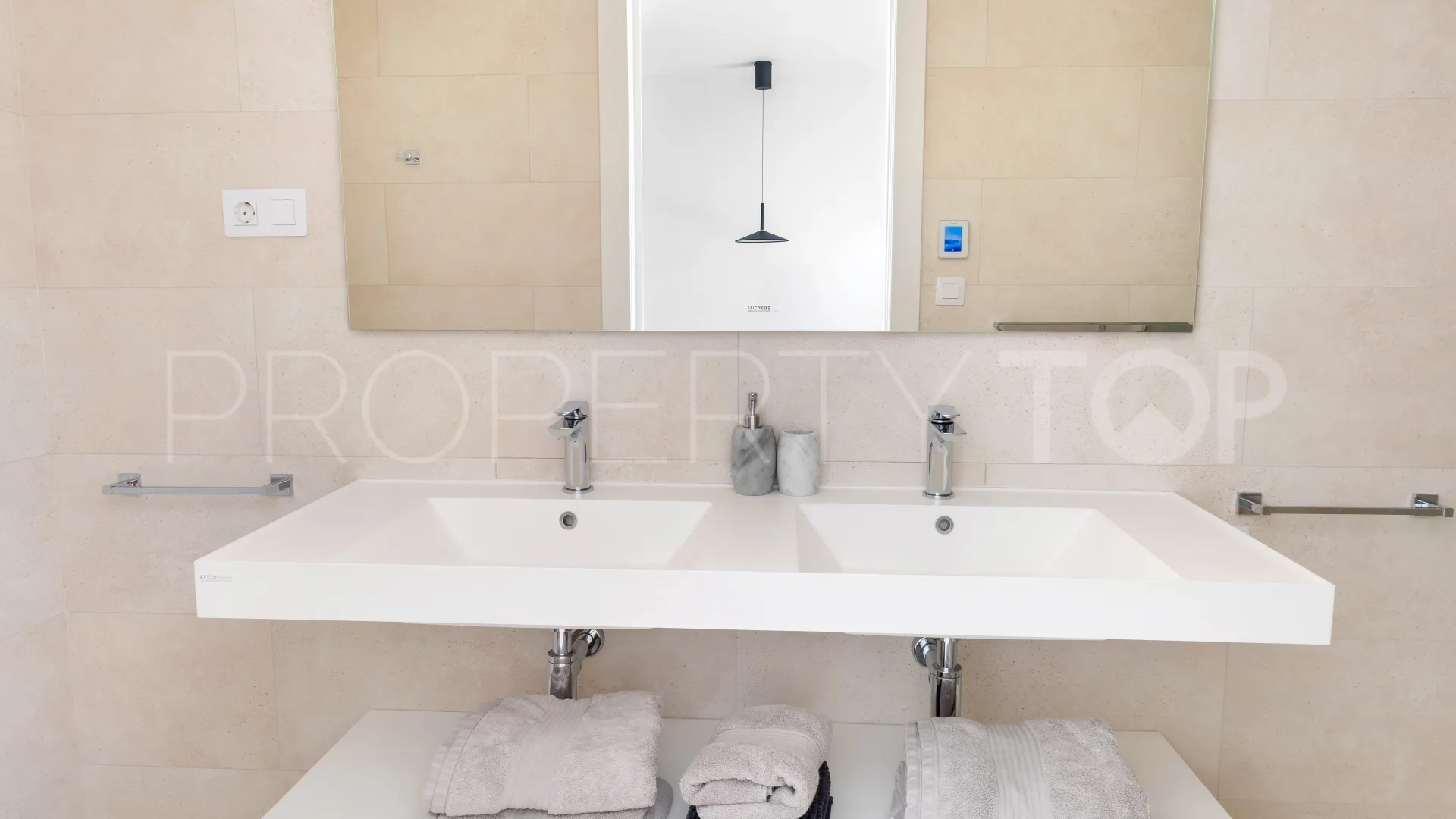 For sale penthouse in Fuengirola