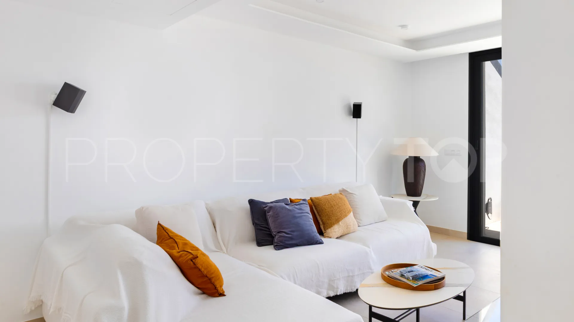 For sale penthouse in Fuengirola