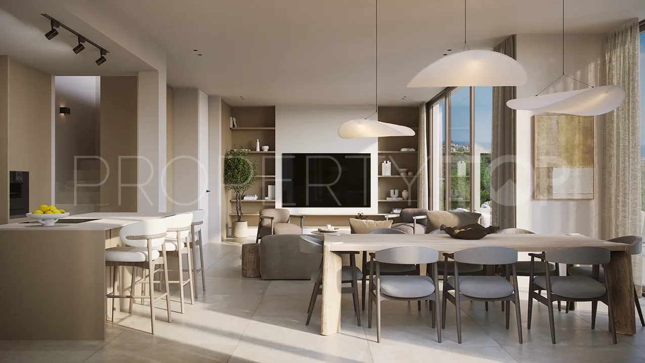 Buy 4 bedrooms villa in Estepona