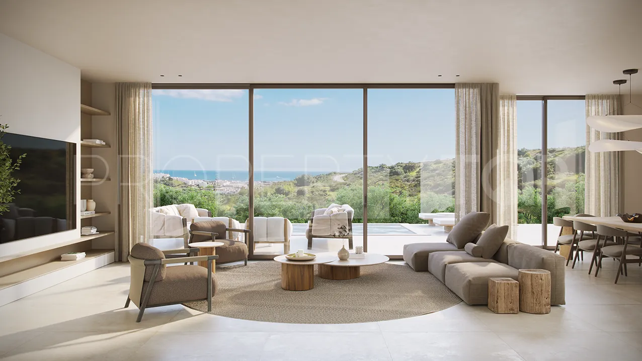 Buy 4 bedrooms villa in Estepona