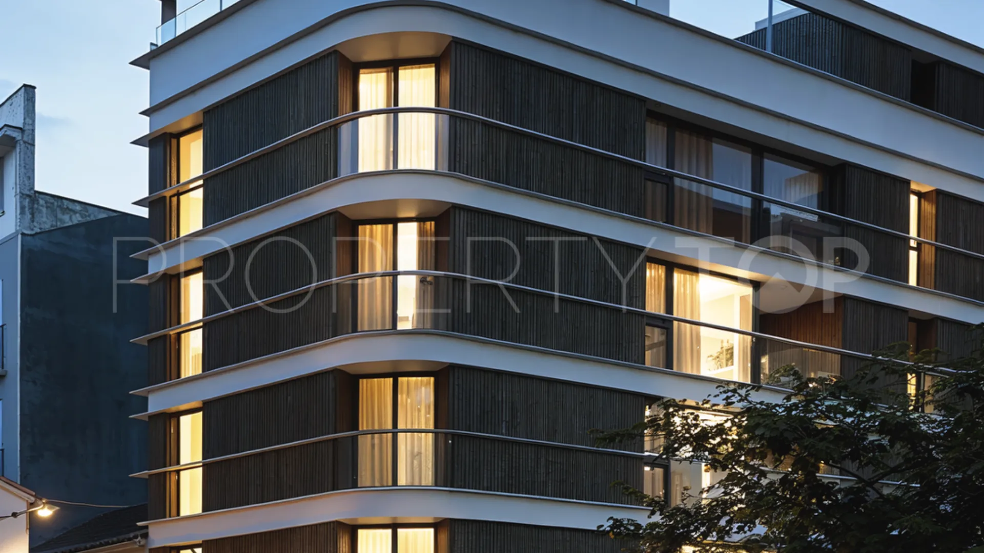For sale apartment in Estepona with 2 bedrooms