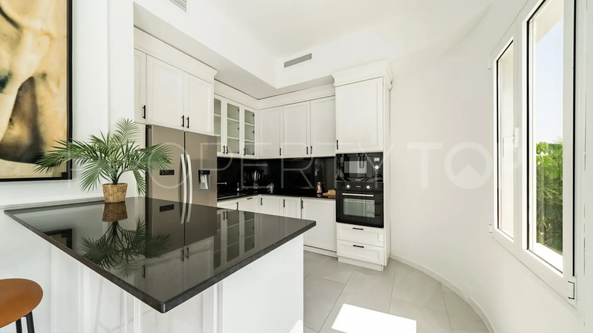 Villa de 4 dormitorios en venta en Marbella