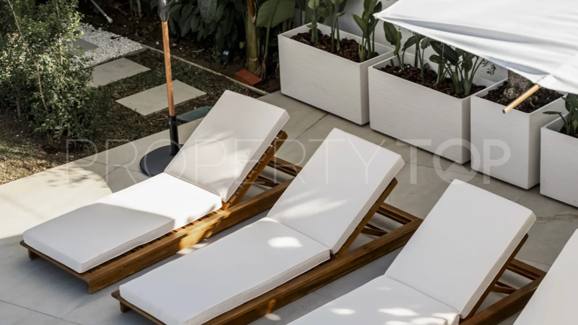 Villa a la venta en Marbella con 5 dormitorios