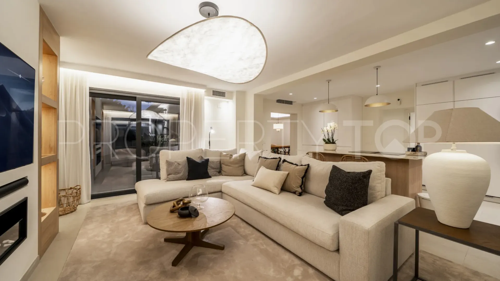 Villa a la venta en Marbella con 5 dormitorios