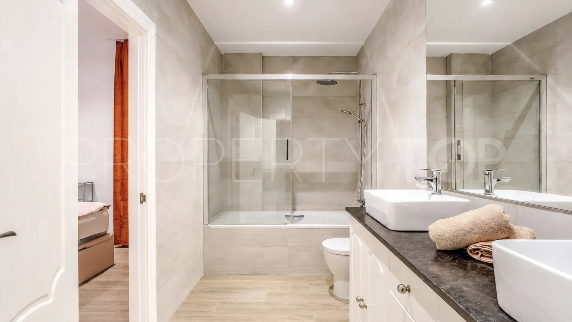 For sale villa in Marbella with 4 bedrooms