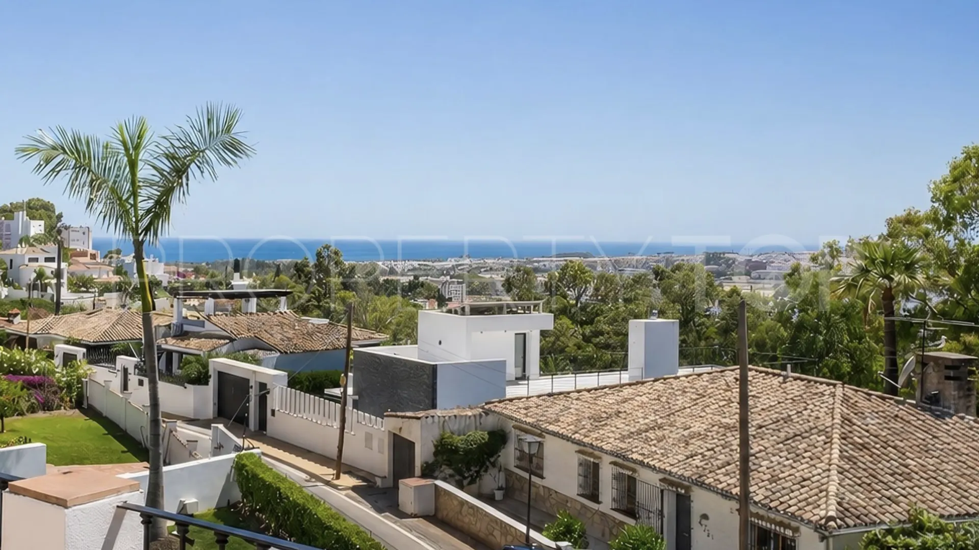 For sale villa in Marbella with 4 bedrooms