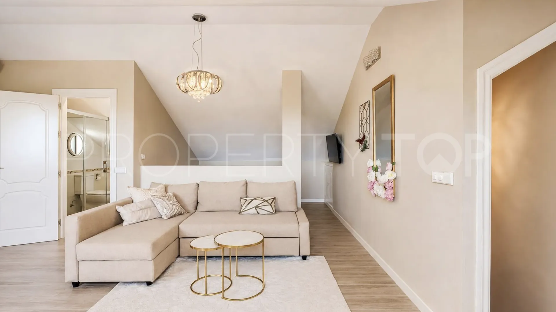 For sale villa in Marbella with 4 bedrooms