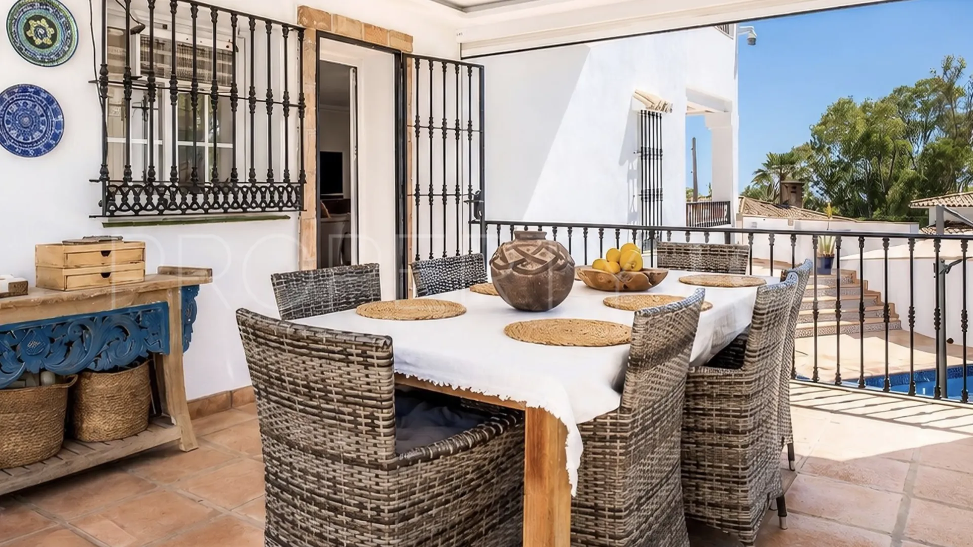 For sale villa in Marbella with 4 bedrooms