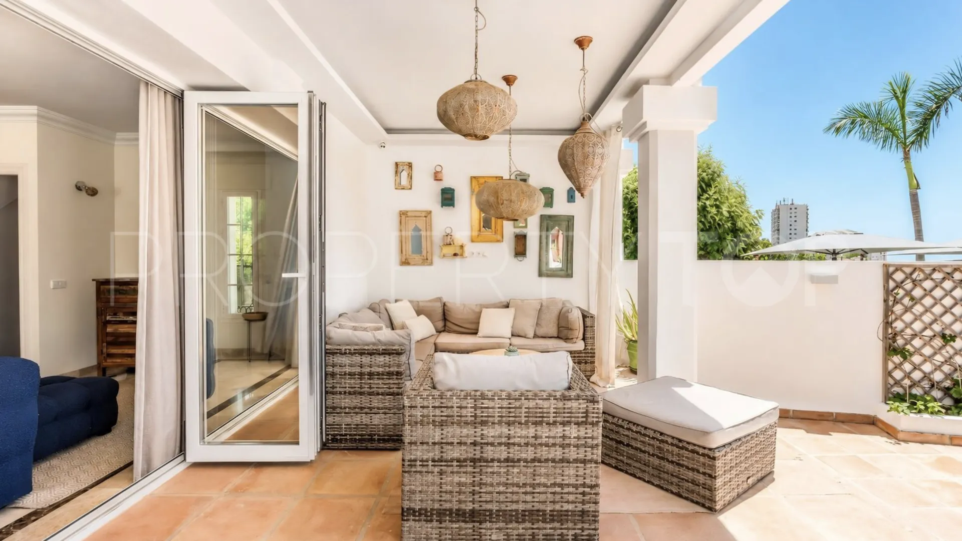 For sale villa in Marbella with 4 bedrooms