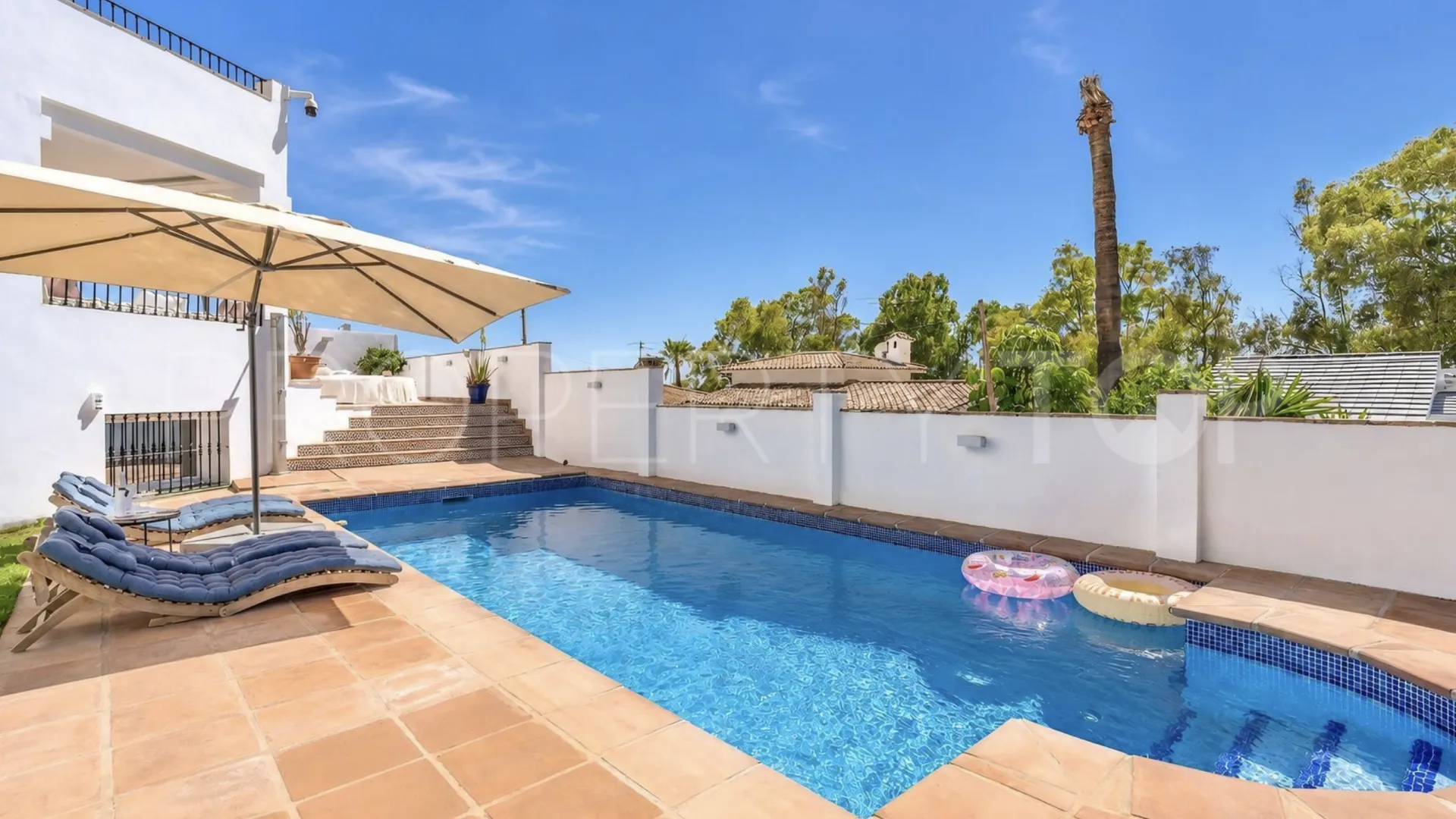 For sale villa in Marbella with 4 bedrooms