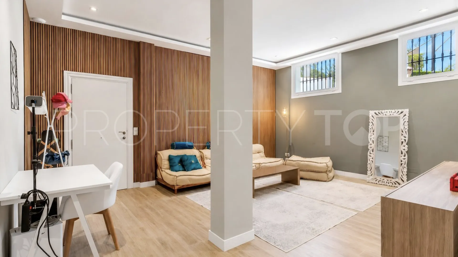 For sale villa in Marbella with 4 bedrooms