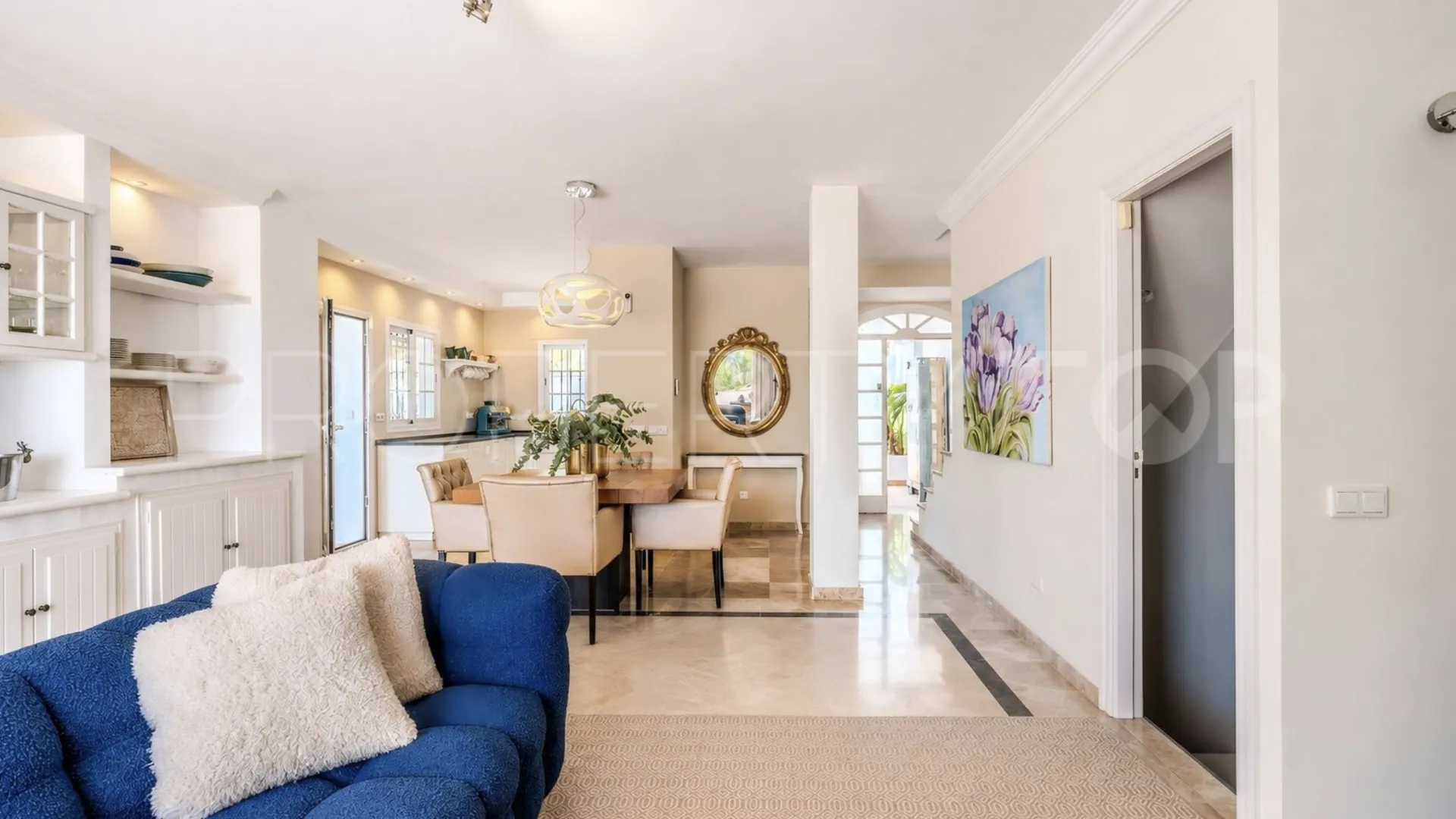 For sale villa in Marbella with 4 bedrooms