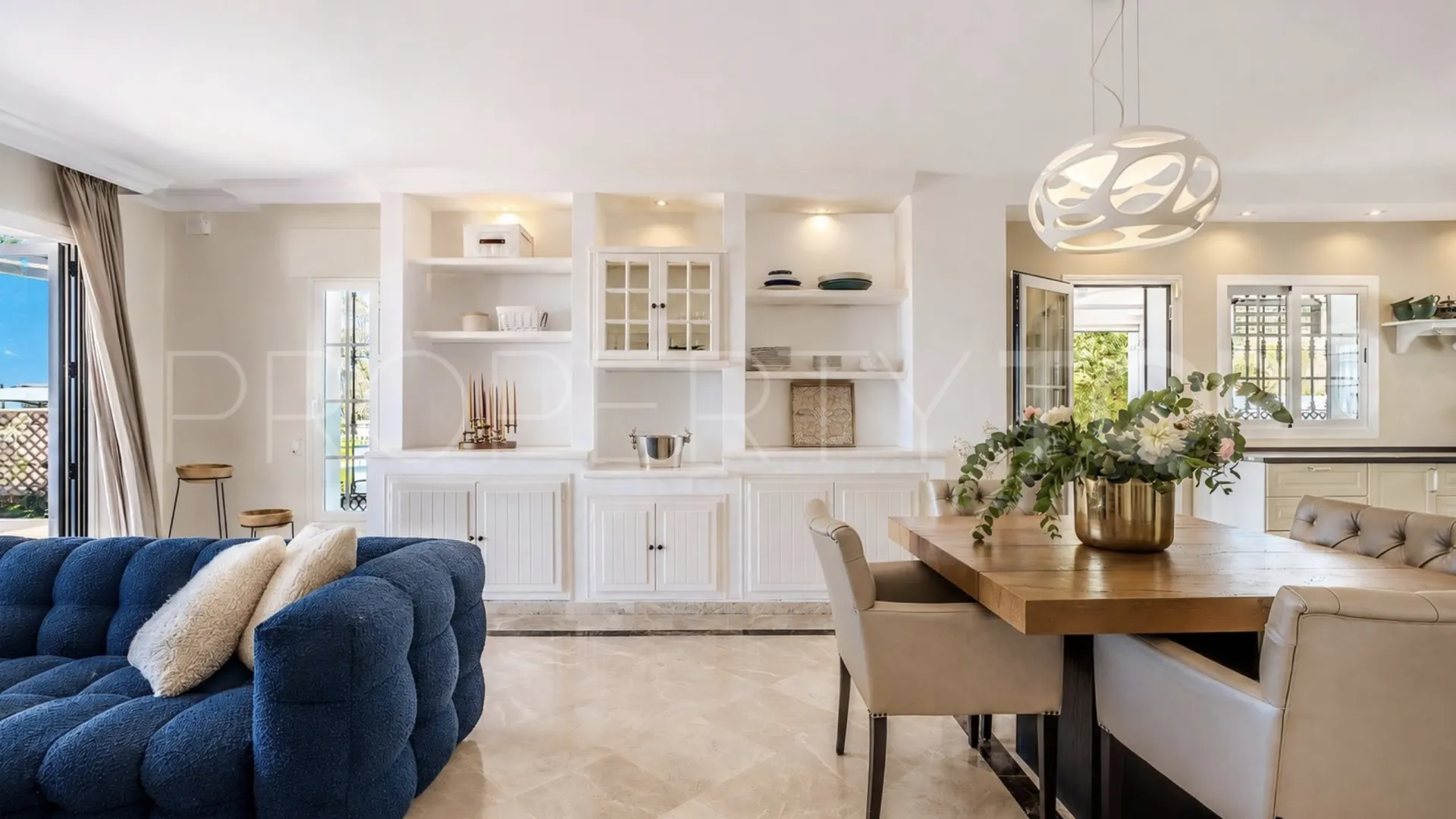 For sale villa in Marbella with 4 bedrooms