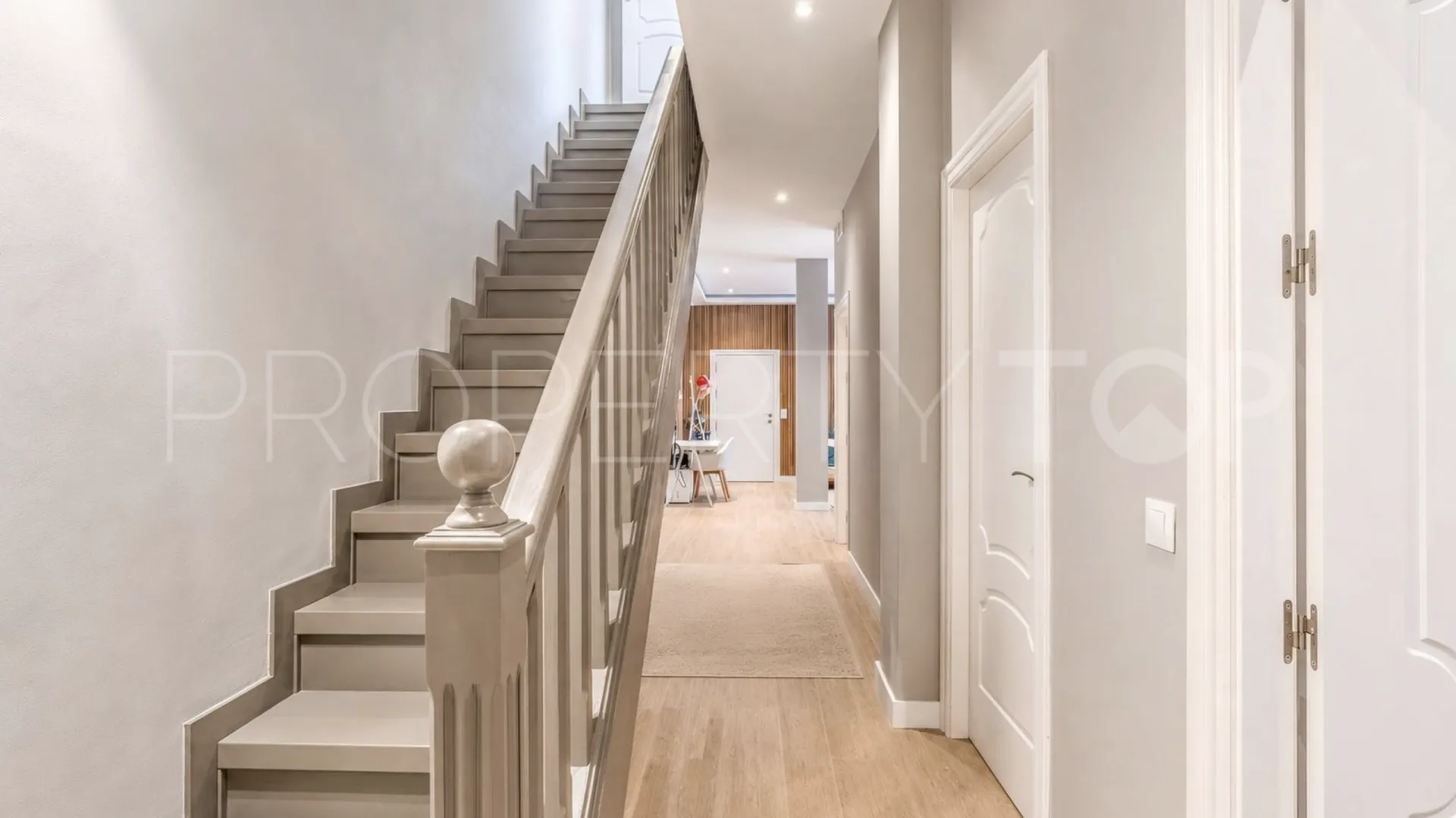 For sale villa in Marbella with 4 bedrooms
