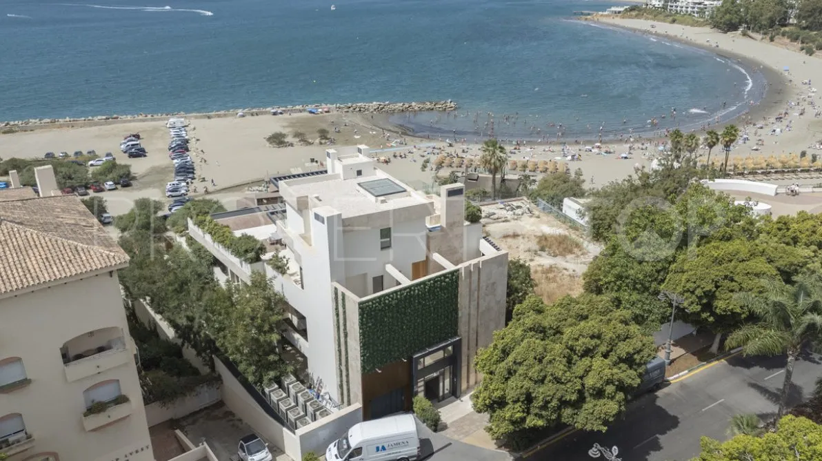 Ático en venta con 3 dormitorios en Estepona