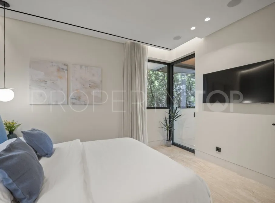Ático en venta con 3 dormitorios en Estepona