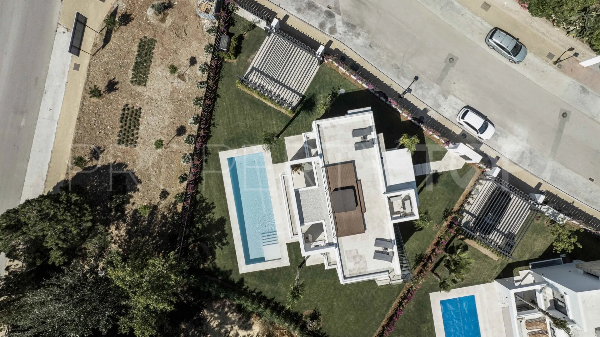 For sale villa with 4 bedrooms in Estepona