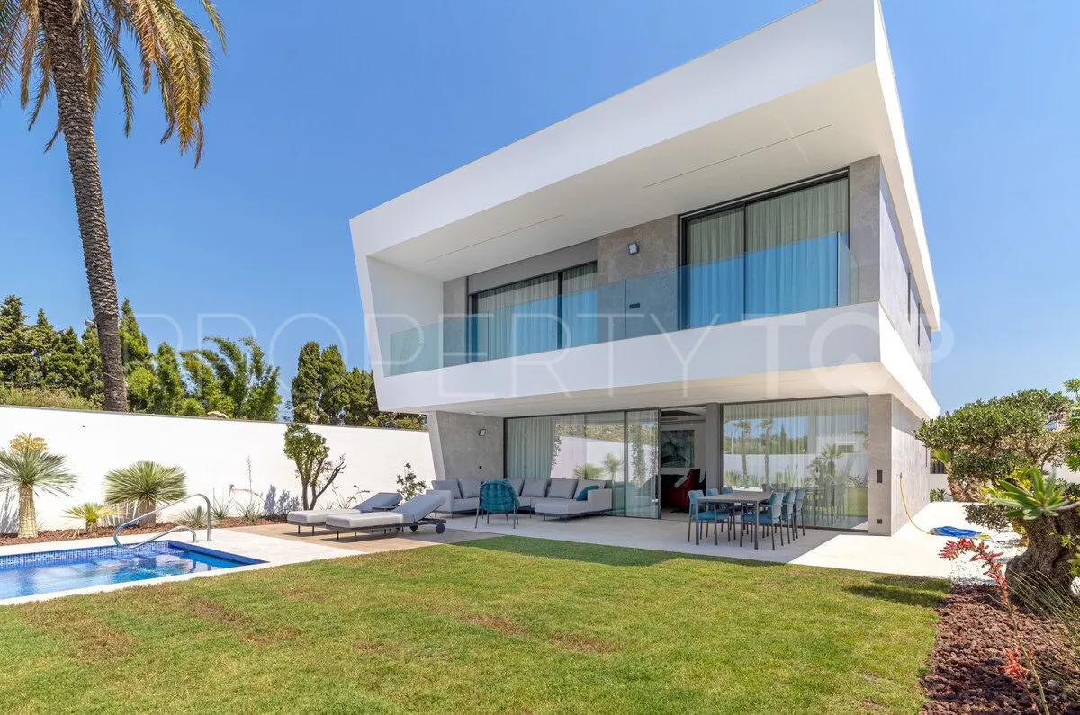 Villa en venta en Marbella de 4 dormitorios