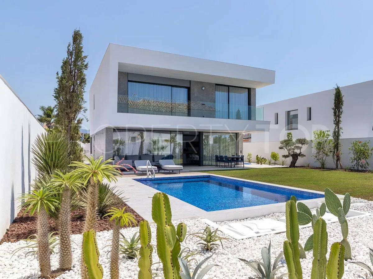 Villa en venta en Marbella de 4 dormitorios