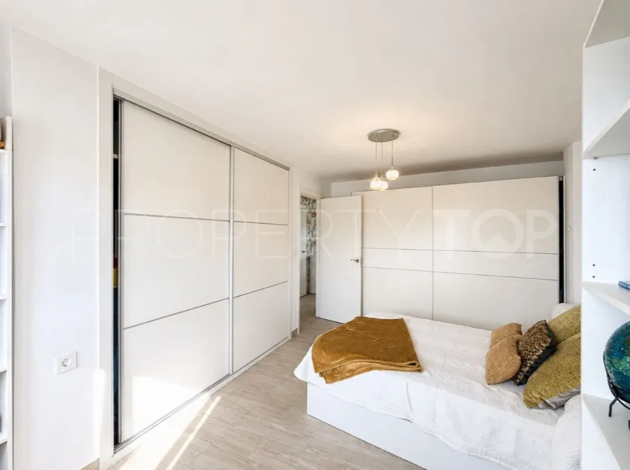 Comprar apartamento con 3 dormitorios en Sotogrande