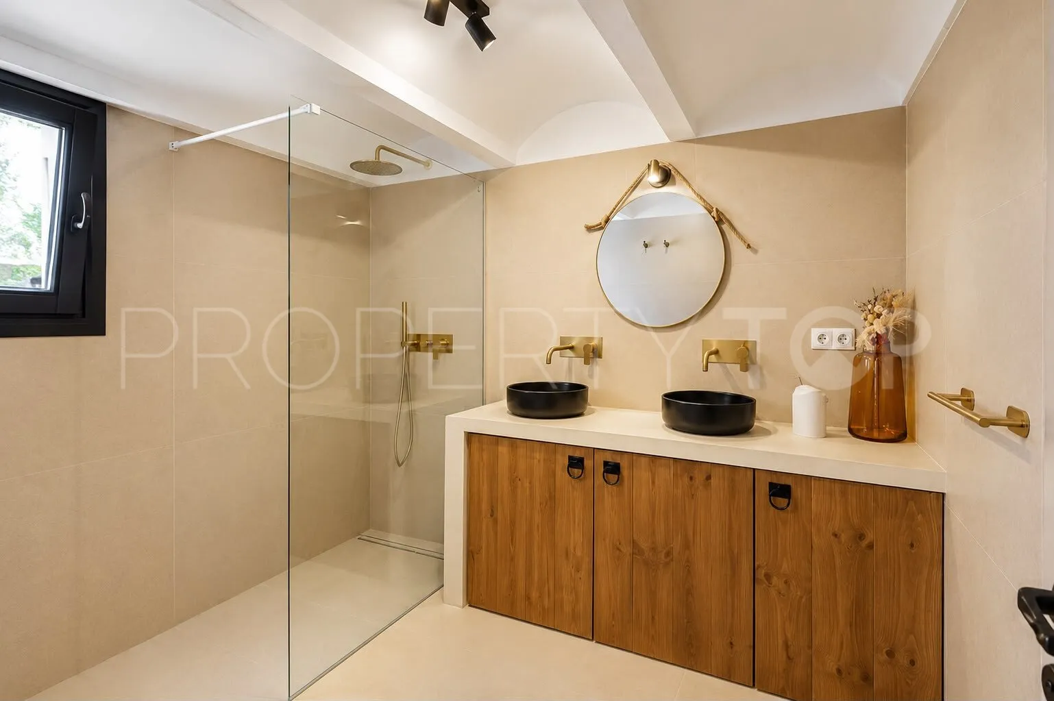 Villa with 6 bedrooms for sale in Estepona