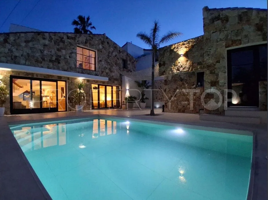 Villa with 6 bedrooms for sale in Estepona
