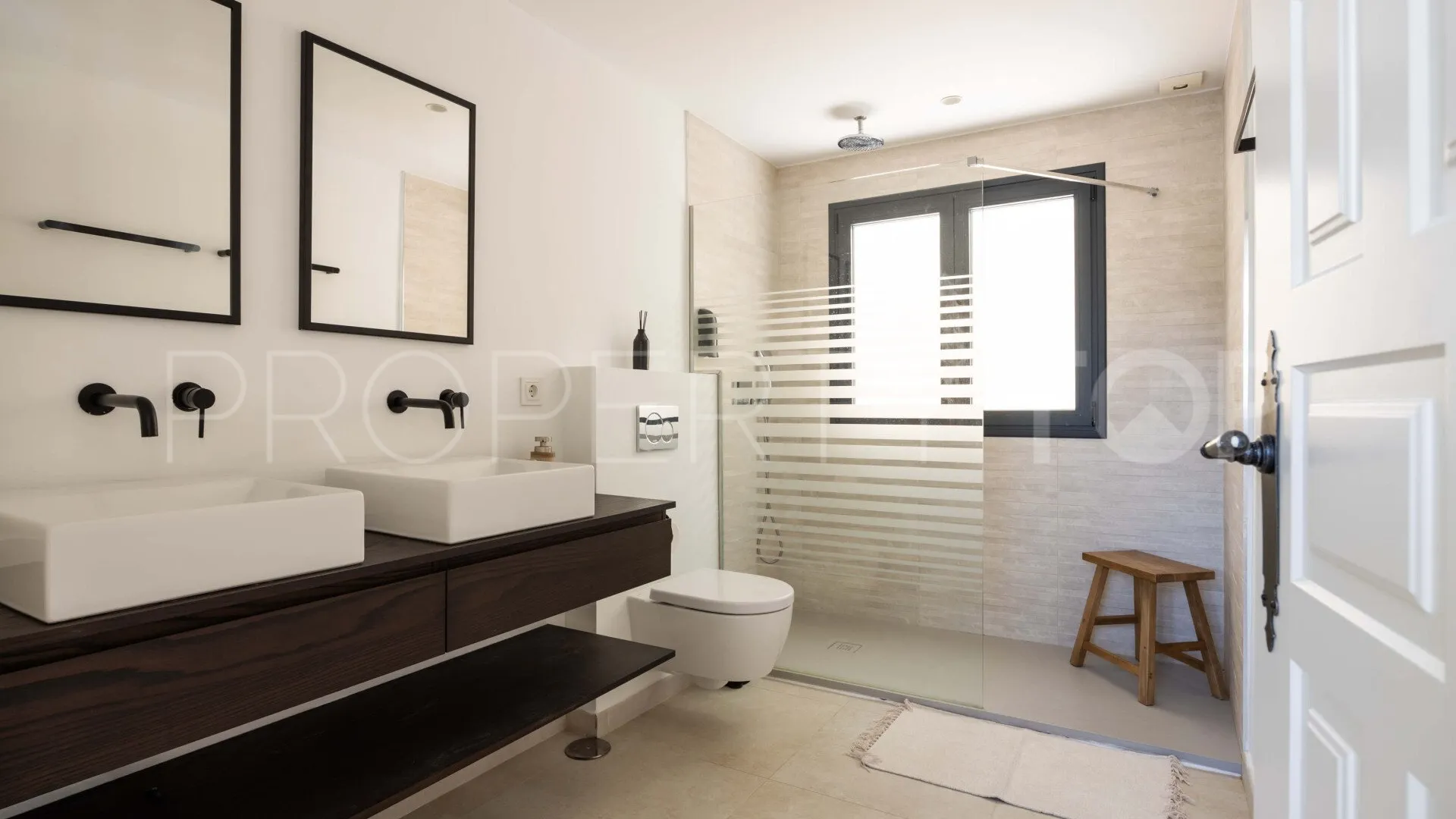 For sale villa in Paraiso Alto