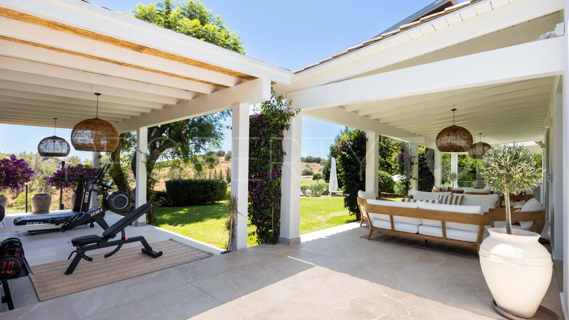 For sale villa in Paraiso Alto