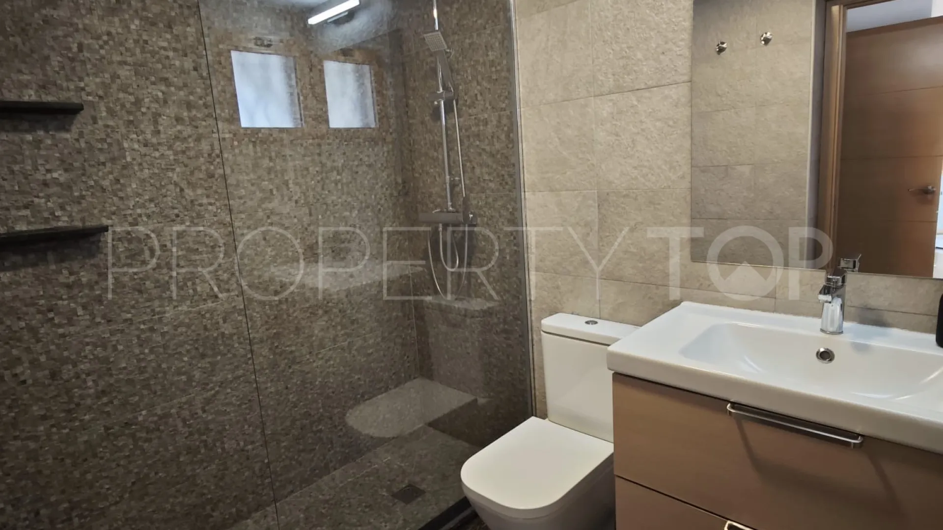 Pareado en venta en Estepona