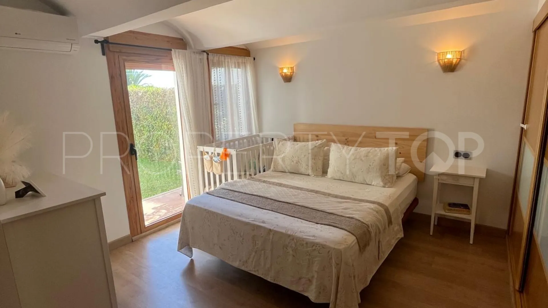 Pareado en venta en Estepona