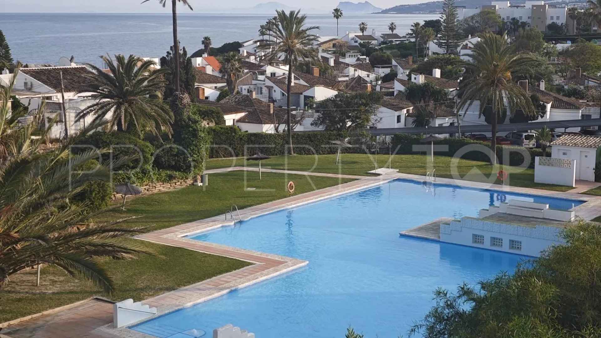Pareado en venta en Estepona