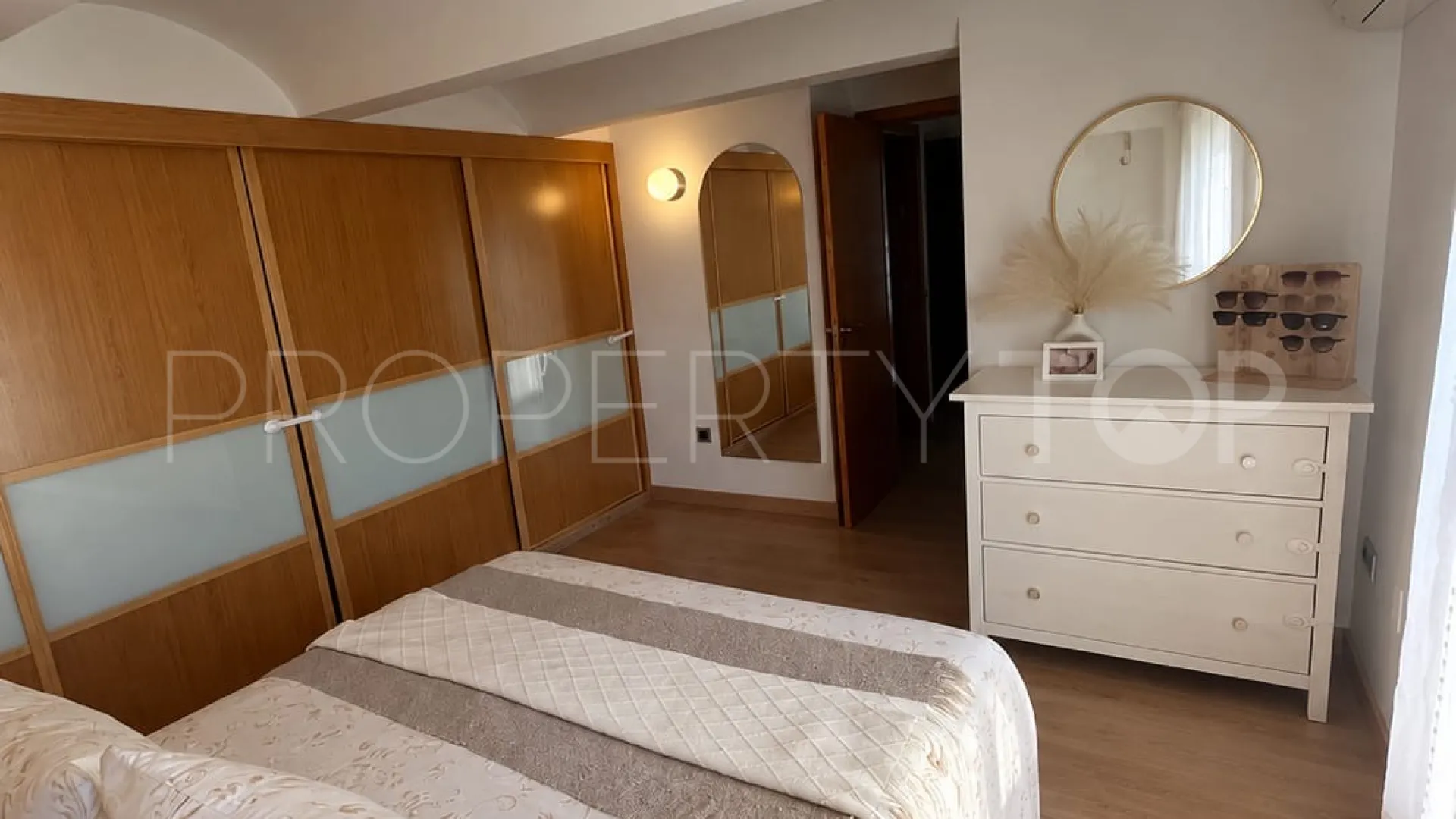 Pareado en venta en Estepona