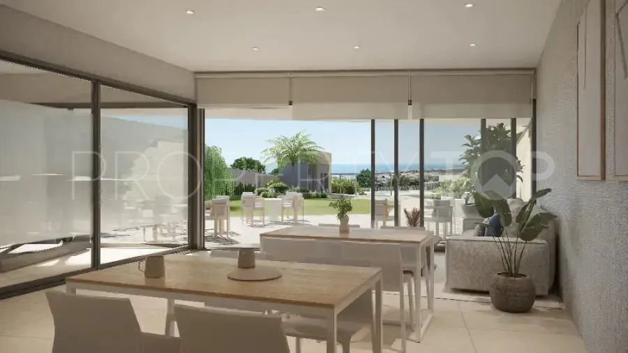 Apartamento con 2 dormitorios a la venta en Estepona