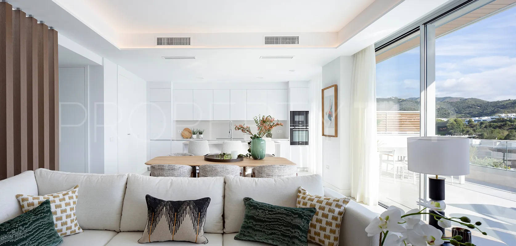 Apartamento con 4 dormitorios en venta en Marbella