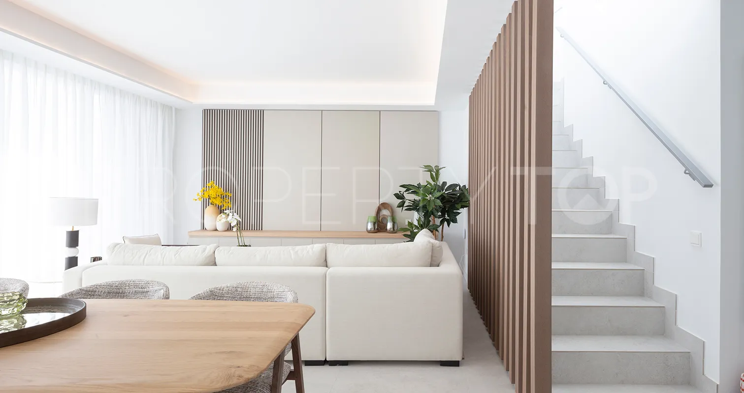Apartamento con 4 dormitorios en venta en Marbella