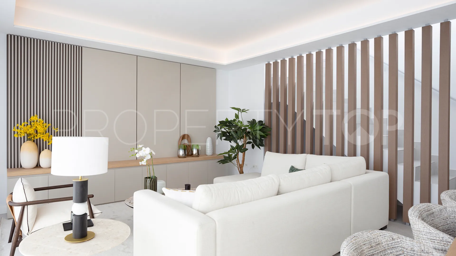 Apartamento con 4 dormitorios en venta en Marbella