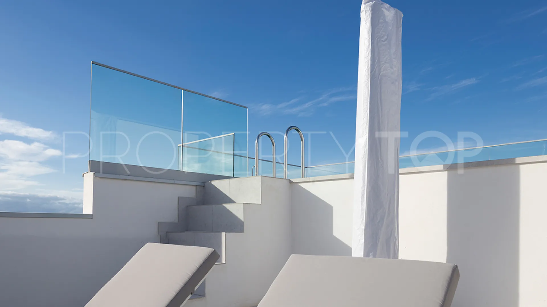 Apartamento con 4 dormitorios en venta en Marbella
