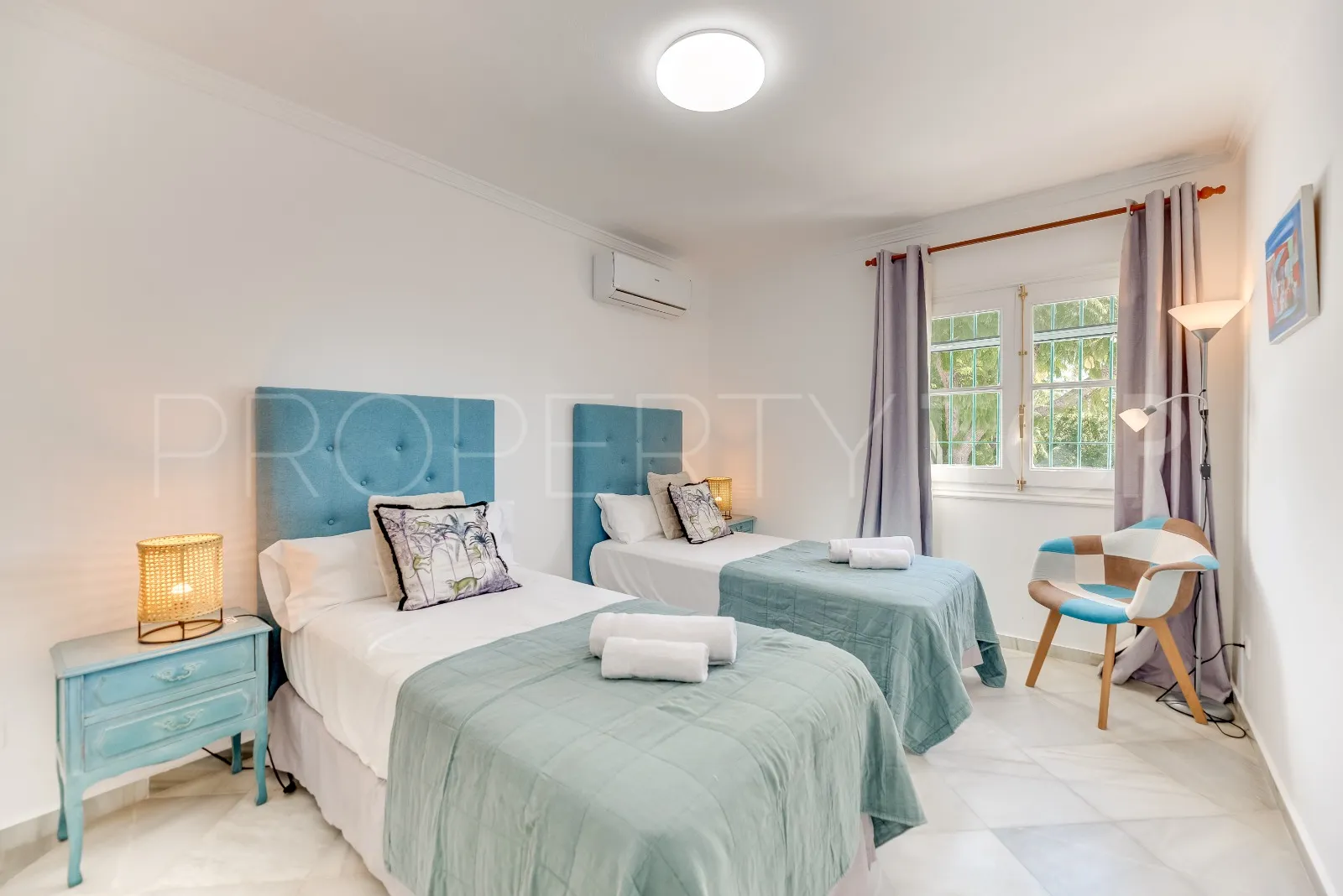 Nueva Andalucia, villa en venta de 4 dormitorios